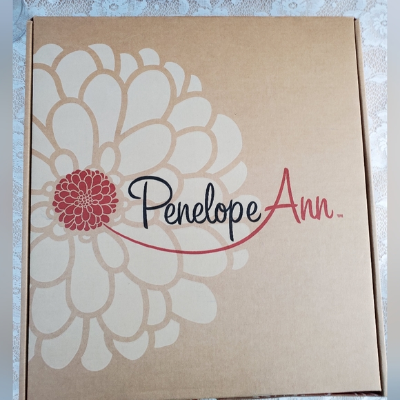 New Purse Gunmetal color zip closure Penelope Ann collection Celebrating Home - Picture 8 of 8